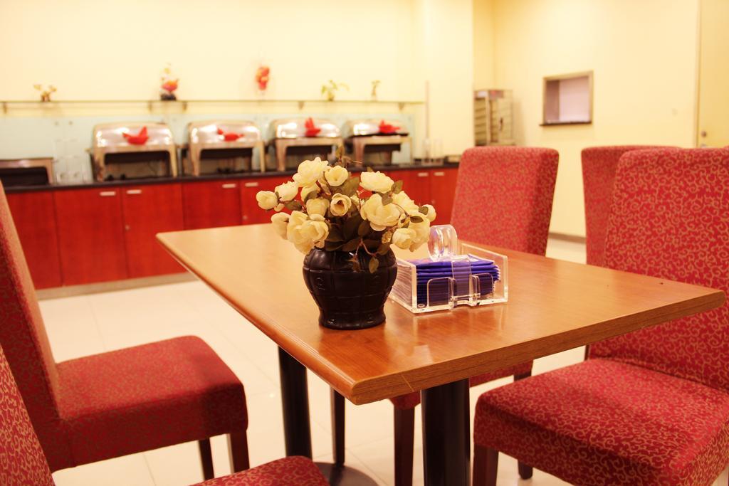 Hanting Hotel Changchun Qimao City Habitación foto